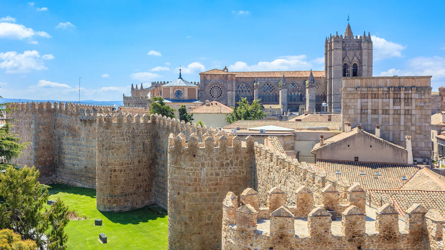 Descubriendo la riqueza arquitectónica de Ávila