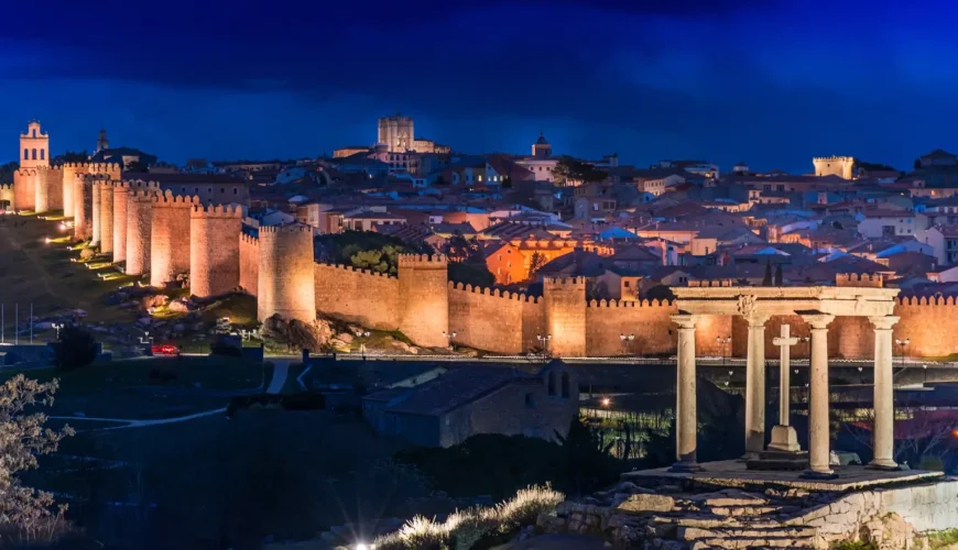 Disfruta de la serenidad de Ávila en un tour guiado
